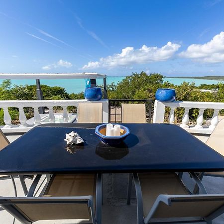 Waterside Home, Shaded Whirlpool Spa, Outdoor Dining, Smart Tv, Amazon Prime Five Cays Settlement 외부 사진