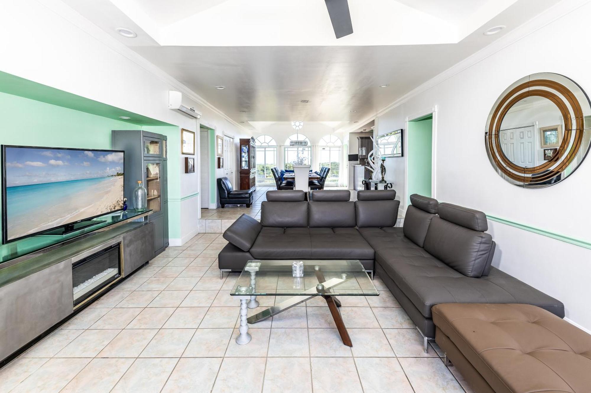 Waterside Home, Shaded Whirlpool Spa, Outdoor Dining, Smart Tv, Amazon Prime Five Cays Settlement 외부 사진