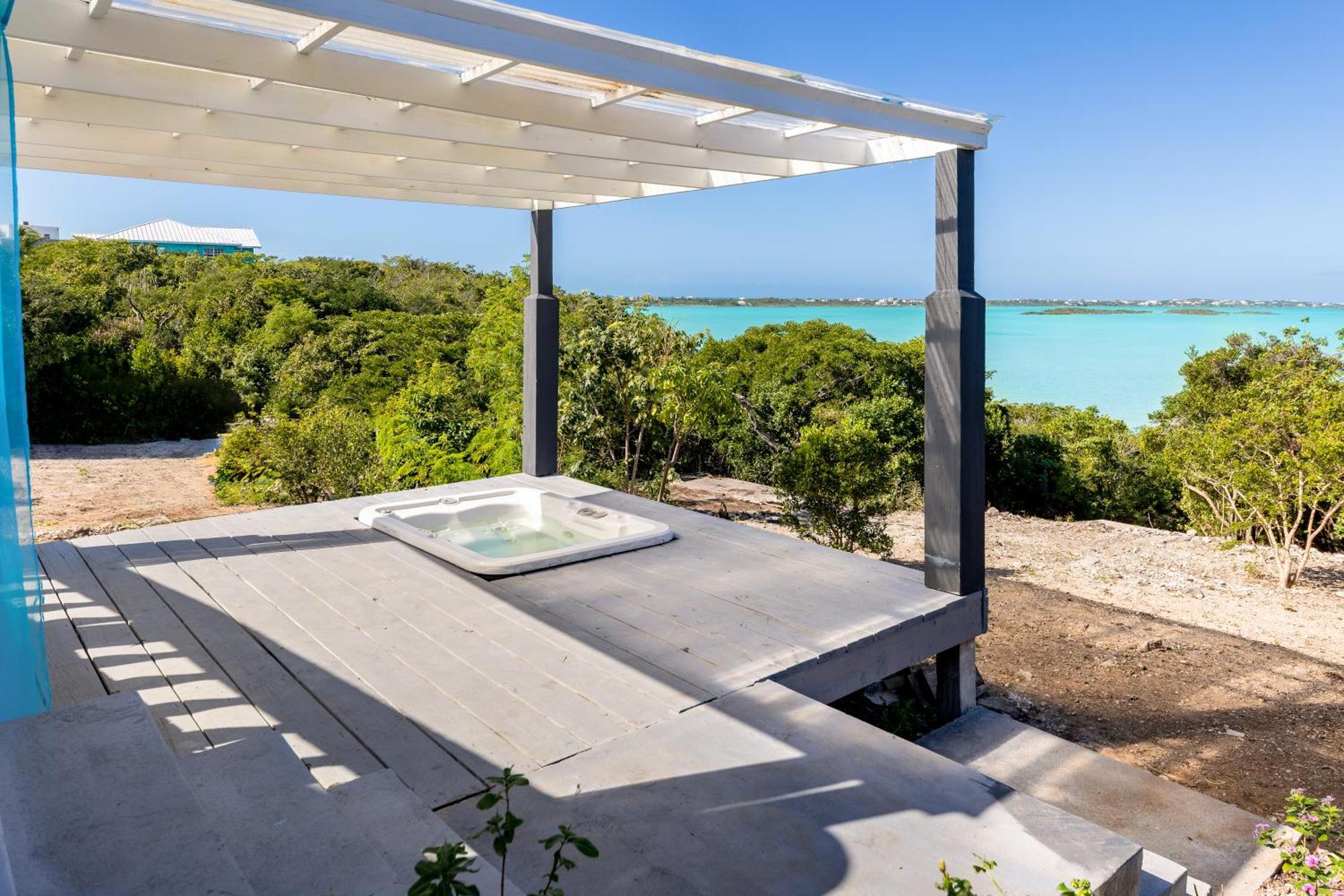 Waterside Home, Shaded Whirlpool Spa, Outdoor Dining, Smart Tv, Amazon Prime Five Cays Settlement 외부 사진