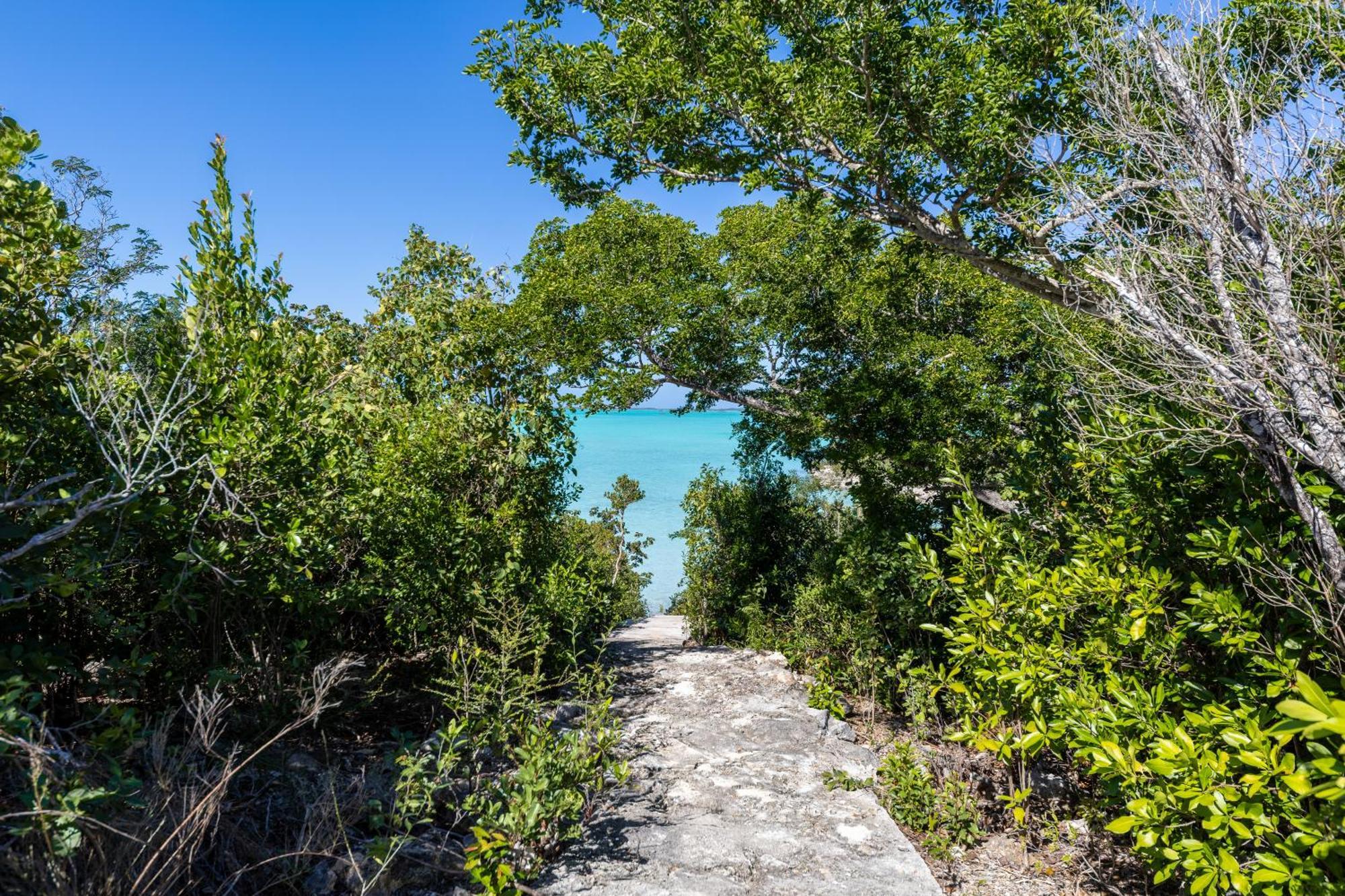 Waterside Home, Shaded Whirlpool Spa, Outdoor Dining, Smart Tv, Amazon Prime Five Cays Settlement 외부 사진