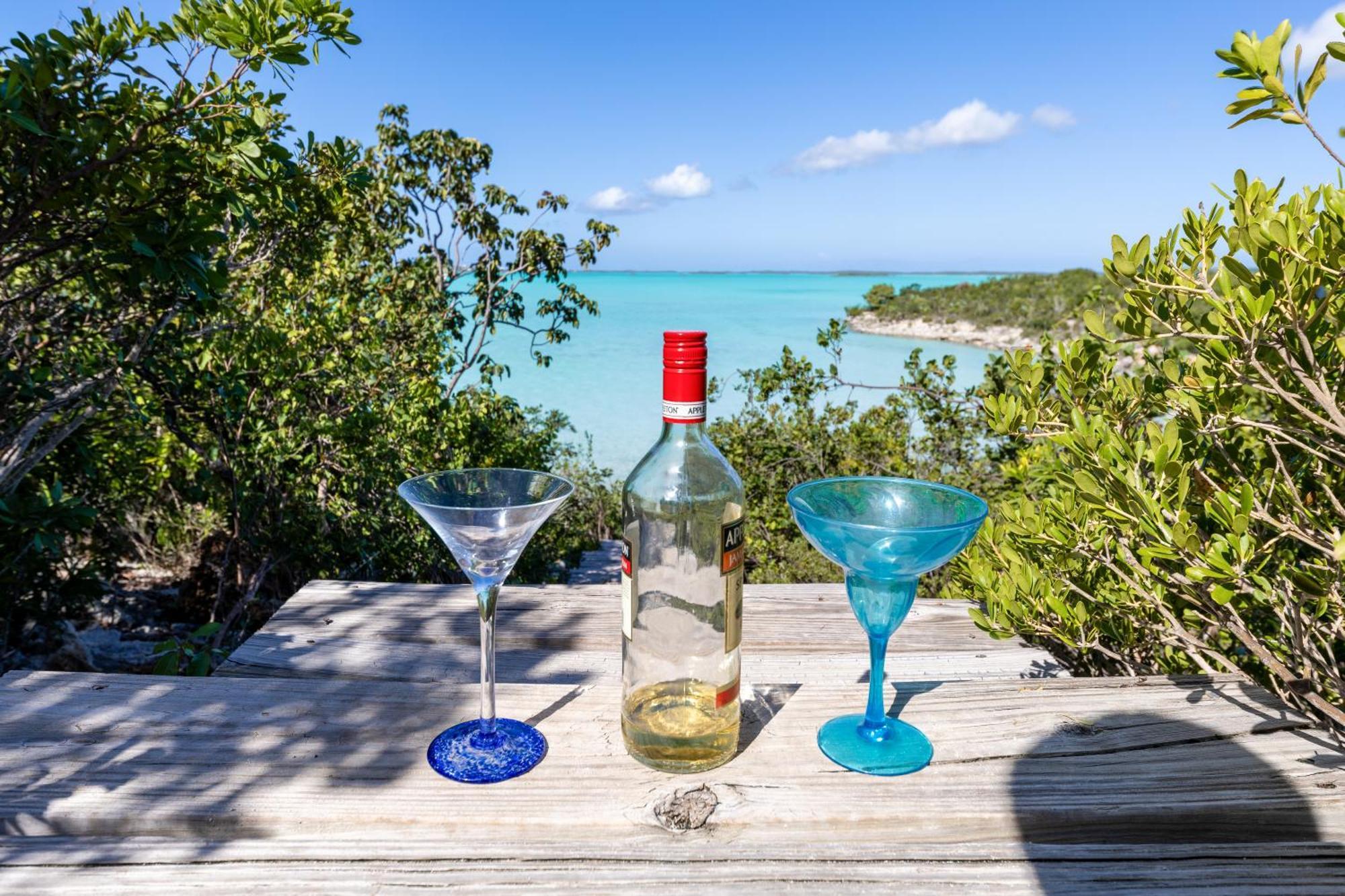 Waterside Home, Shaded Whirlpool Spa, Outdoor Dining, Smart Tv, Amazon Prime Five Cays Settlement 외부 사진